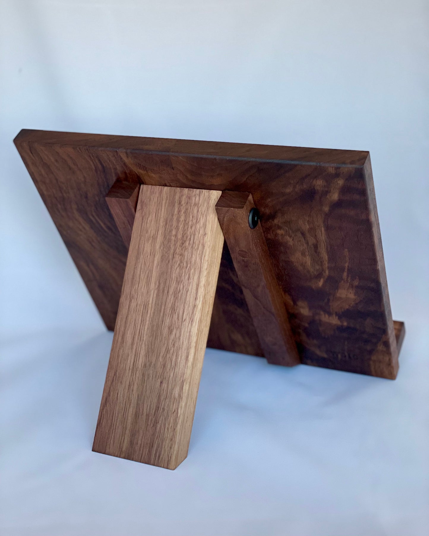 Walnut cookbook stand W010