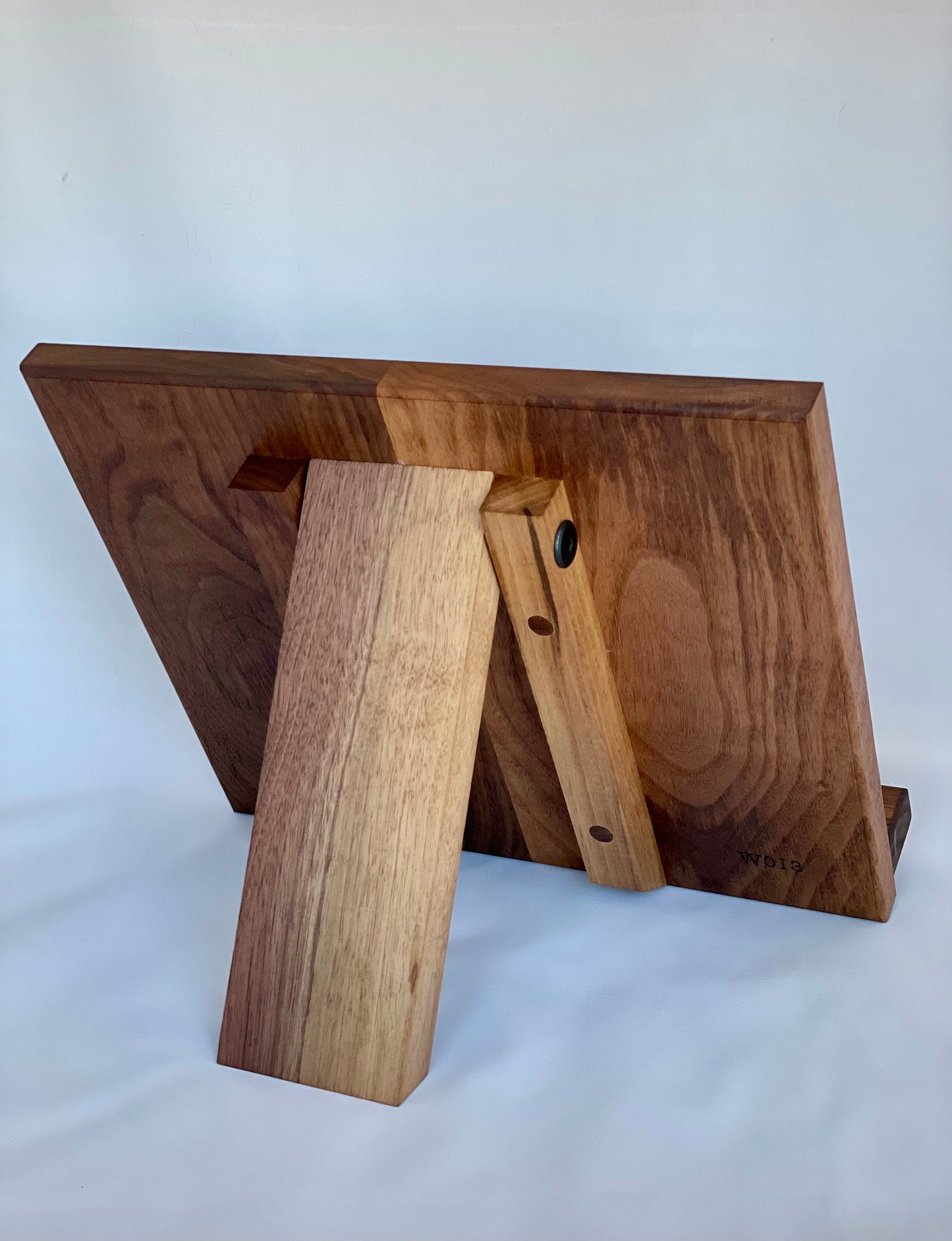 Walnut cookbook stand W013